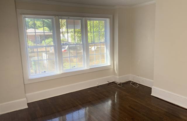 1386 Desoto Avenue South West Gallery 4