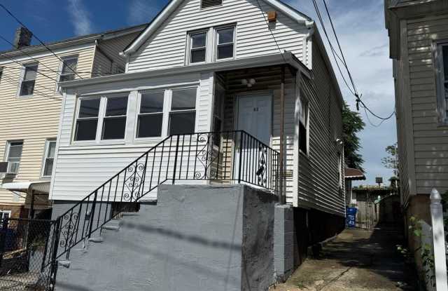 82 MCADOO AVE Gallery 1