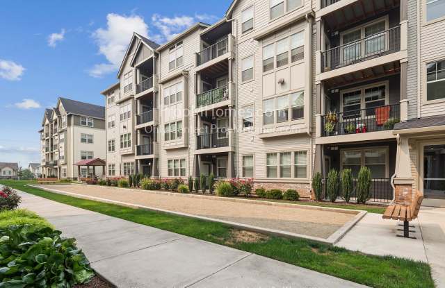 Charming One-Bedroom Condo in the Heart of Bull Mountain - Pool & Gym Access Included! Gallery 3