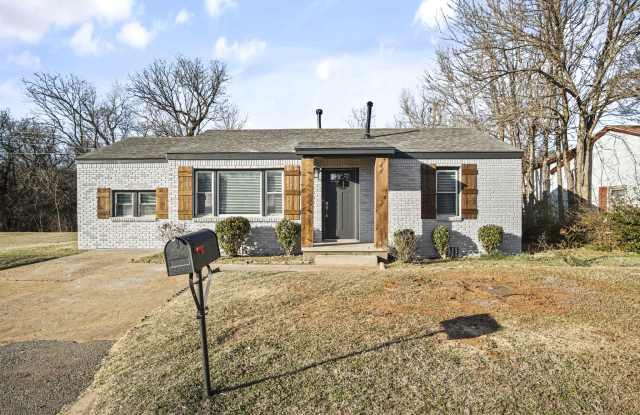 1012 Elmwood Drive Gallery 4