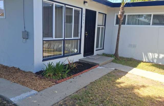 Beautifully Renovated 3-Bedroom, 1-Bath Duplex in Clairemont photos photos