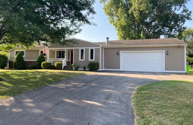 1813 HENBERT Road - 1813 Henbert Road, Oakland County, MI 48324