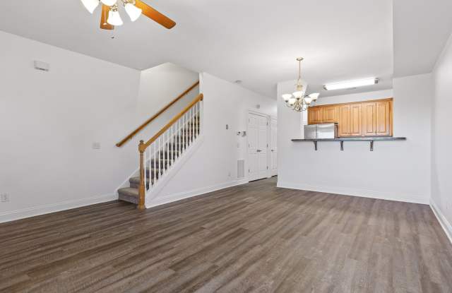 Modern 3BR Townhome with Private Backyard in Chattanooga Gallery 1