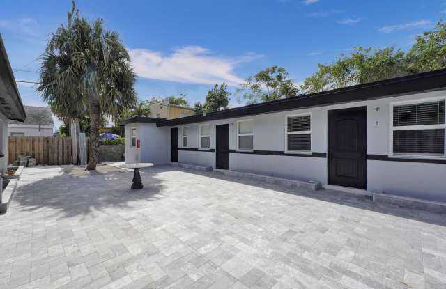 338 WALTON Boulevard Gallery 2