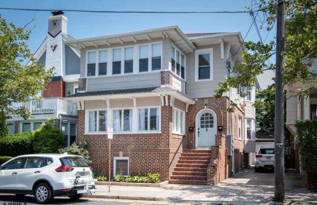 3 S Surrey Ave - 3 S Surrey Ave, Ventnor City, NJ 08406