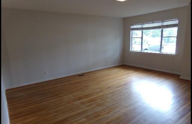 4500 Arlington Drive Gallery 3