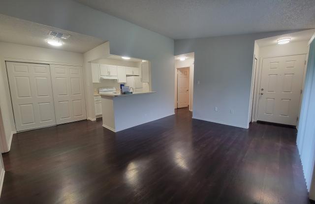 3815 Bay Club Circle # 104 photos photos