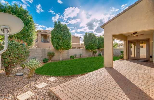 15383 W Montecito Avenue Gallery 2