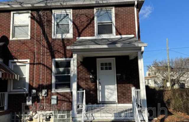 601 Farnsworth Ave - 601 Farnsworth Avenue, Clairton, PA 15025