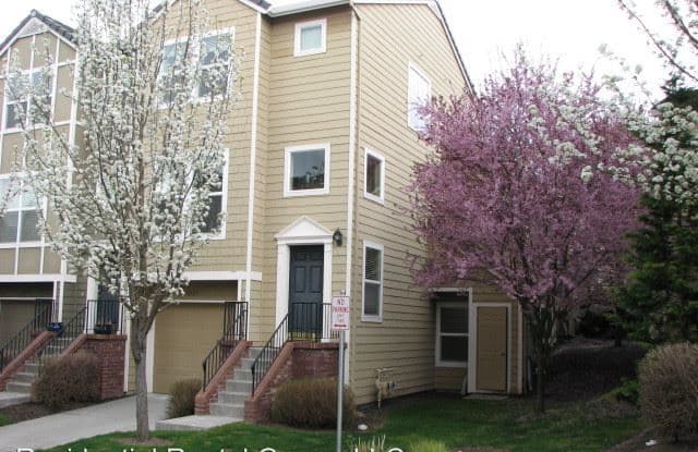 10125 NW Brighton Ln - 10125 Northwest Brighton Lane, Portland, OR 97229