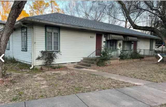 Cozy 2 Bed 1 Bath In the Garden District photos photos