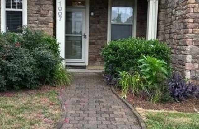 1007 Freeport Drive photos photos