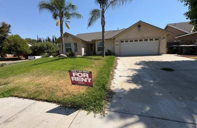 Corner lot home in NE Visalia Available Now! photos photos