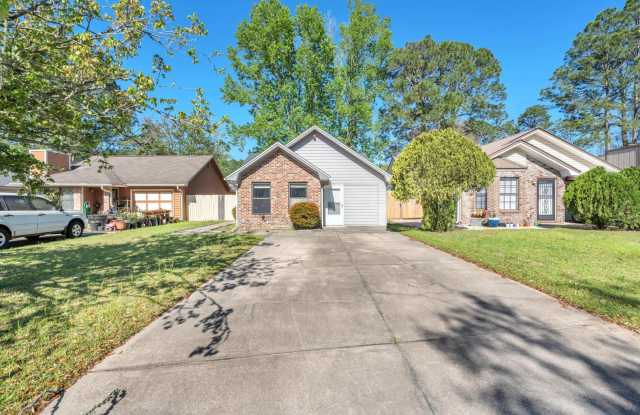 Charming 2 Bedroom Florida Cottage in Convenient Location!! photos photos