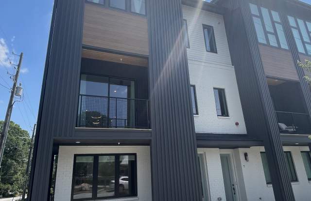 2347 Hosea L Williams Dr Se photos photos