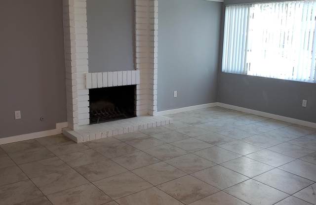 2625 West Orion Avenue - 1 Gallery 2