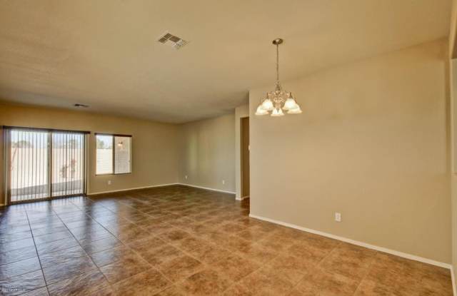 19158 W Woodlands Ave Gallery 2