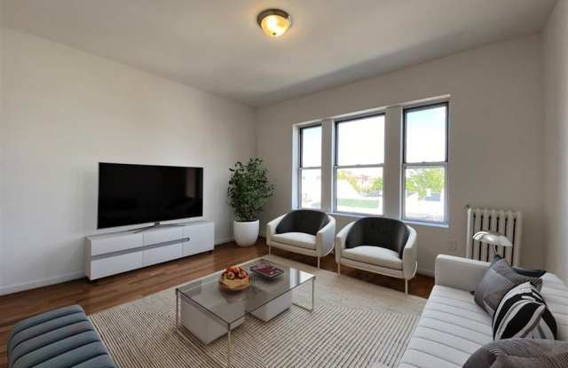 84 WEST 25TH ST - 84 West 25th Street, Bayonne, NJ 07002