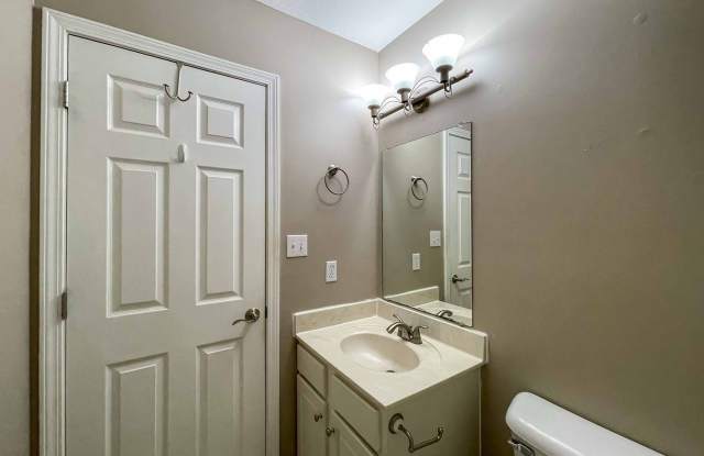 Spacious Four-Bedroom in Candler photos photos
