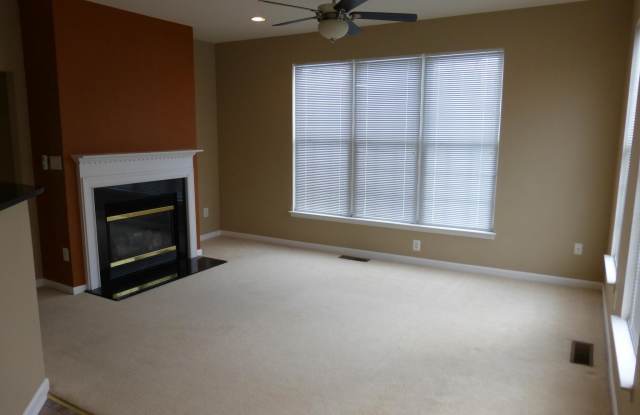 42712 SANDMAN TERRACE Gallery 3