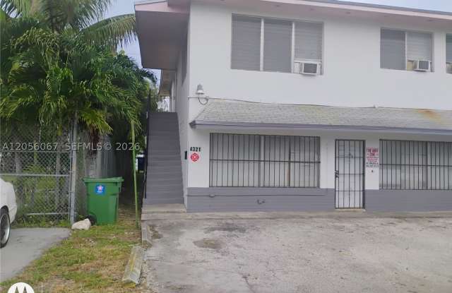 4321 W Hallandale Beach Blvd photos photos