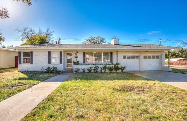 1901 Dena Dr photos photos