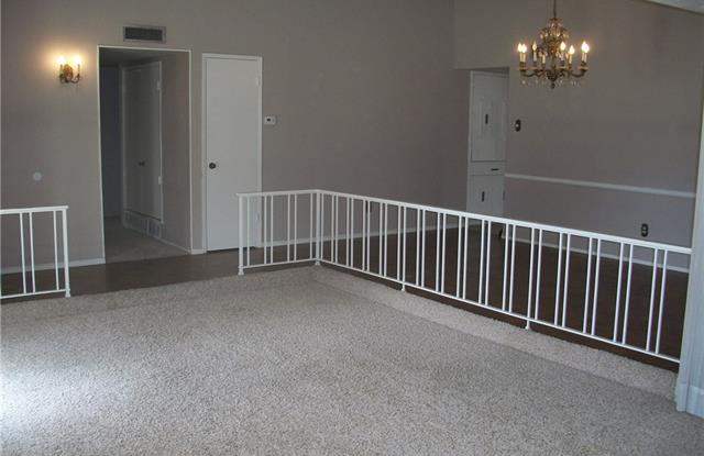 3021 Pinewood Drive Gallery 3