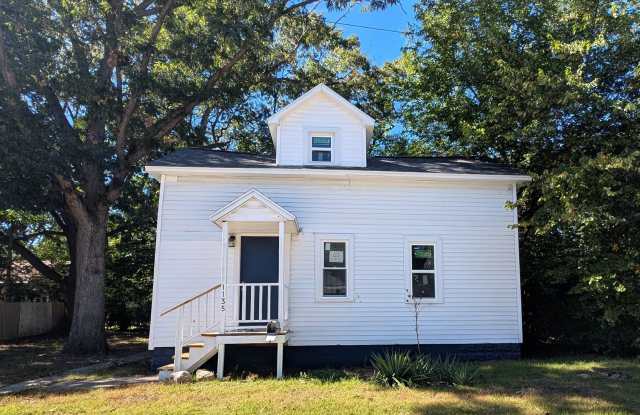 Beautiful Remodeled Home 1135 Holt Gallery 1