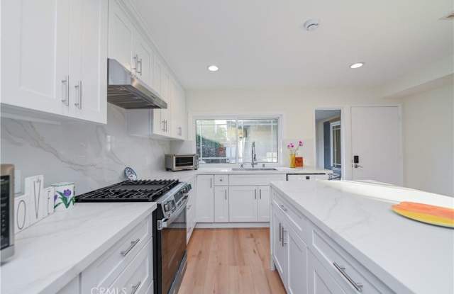 15 Camphor S - 15 Camphor South, Irvine, CA 92612