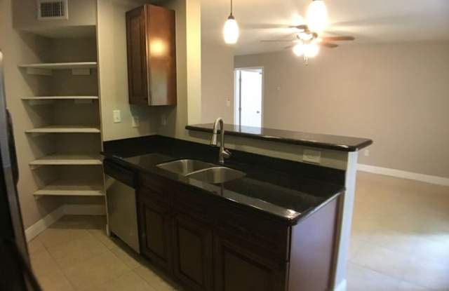 8647 Mallard Reserve Drive Gallery 4