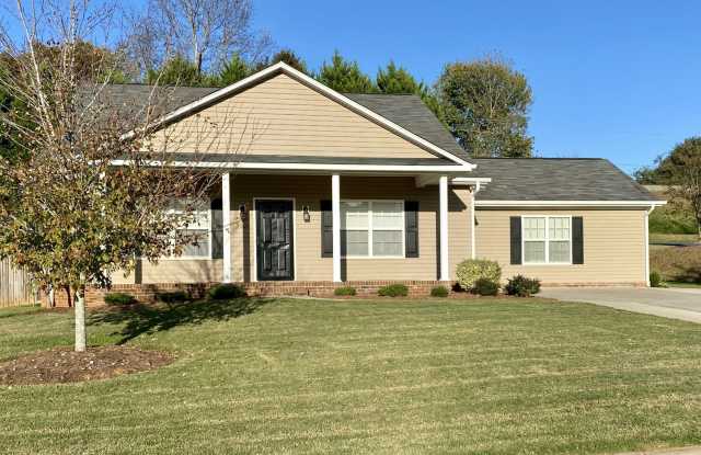 Available to Show - 7021 Weavers Run, Cramerton, NC 28032 Available to Show - 7021 Weavers Run, Cramerton, NC 28032
