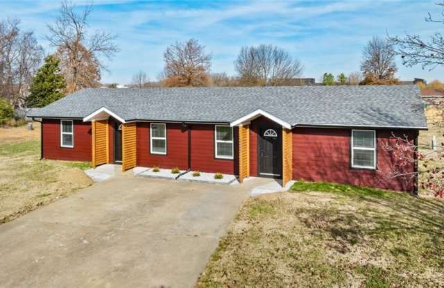 405 Trailside  TER Unit #B - 405 Trailside Terrace, Springdale, AR 72764