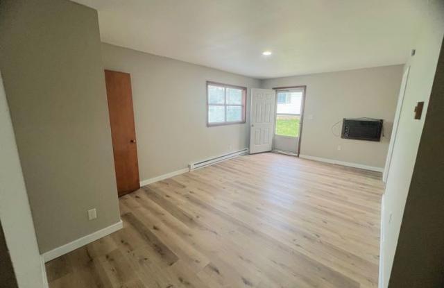 Newly Renovated Duplex! Gallery 3