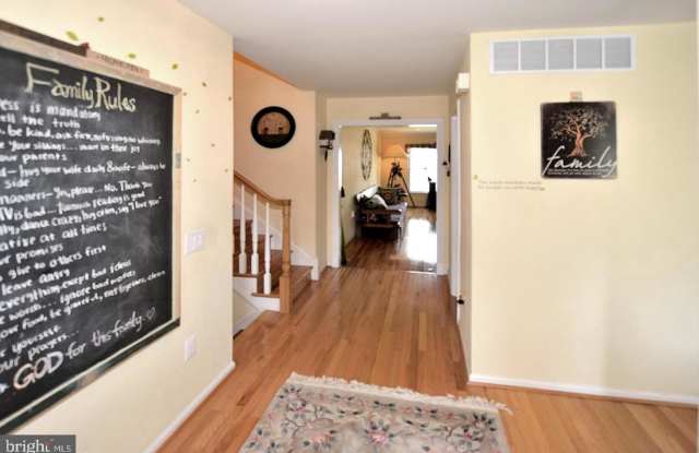 1909 TRUMPET COURT Gallery 3