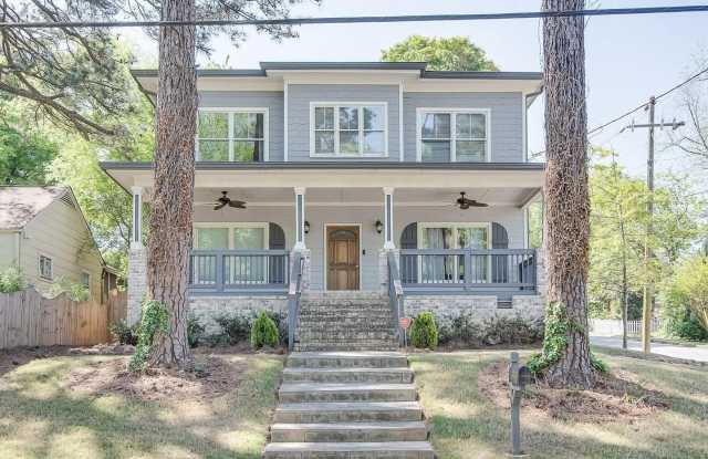 Luxurious 4 Bedroom Single Family Home Minutes from Midtown! Gallery 1