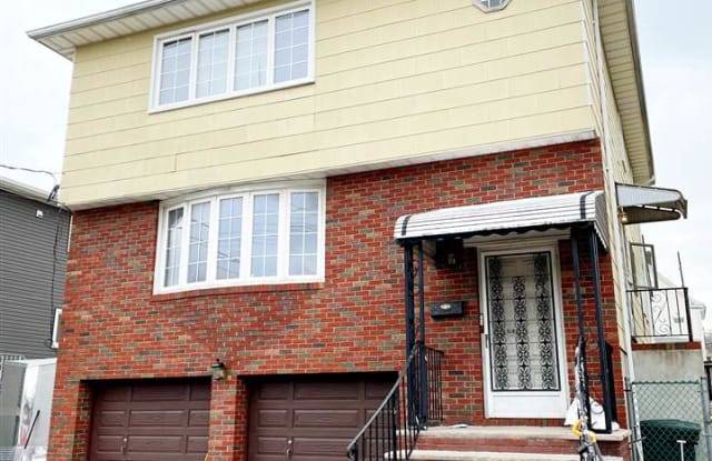 712 PAGE AVE - 712 Page Avenue, Bergen County, NJ 07071