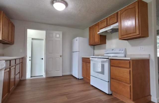 3BR / 1BA Spokane Valley Home Gallery 4