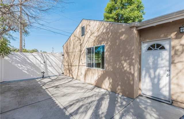 6848 Willis Avenue Gallery 2