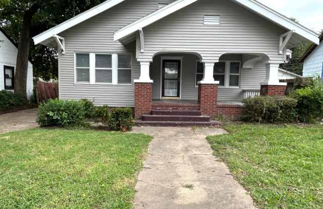 2812 E Admiral Blvd photos photos