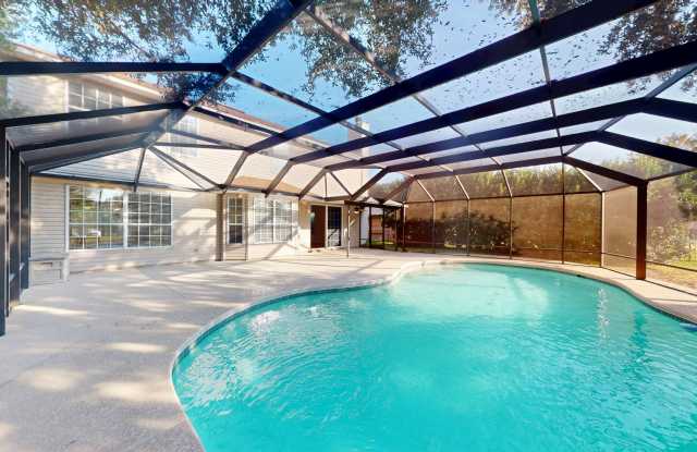Beautiful 5 Bedroom Pool Home in Village Green, St. Johns County! - 281 Village Green Avenue, Fruit Cove, FL 32259