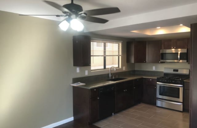 514 Corona Ave - 514 Corona Avenue, Long Beach, CA 90803