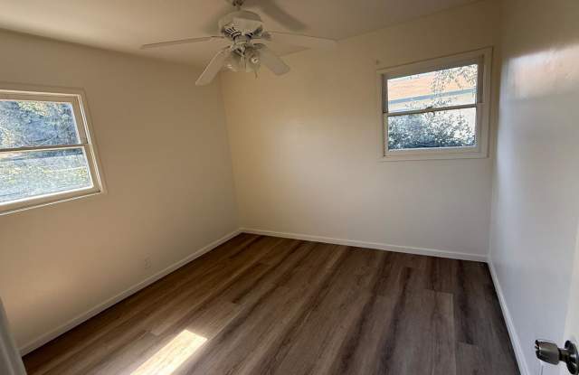 5529 Welland Avenue Gallery 1