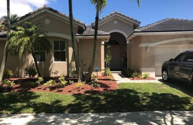 1441 Cardinal Way photos photos