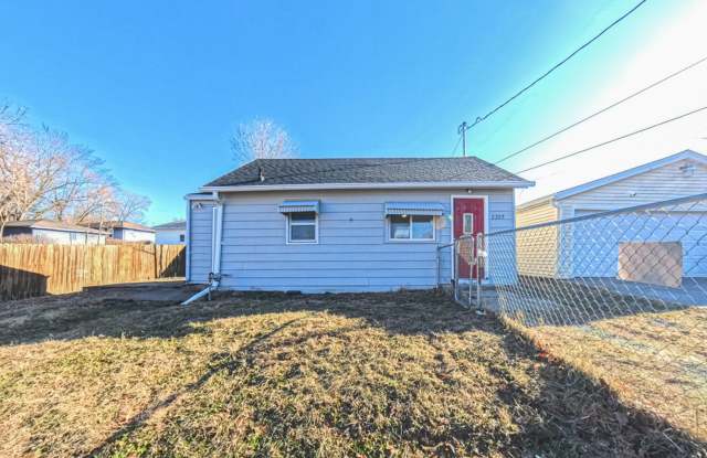 Affordable 1 Bedroom House - 2209 Williams Street, Des Moines, IA 50317