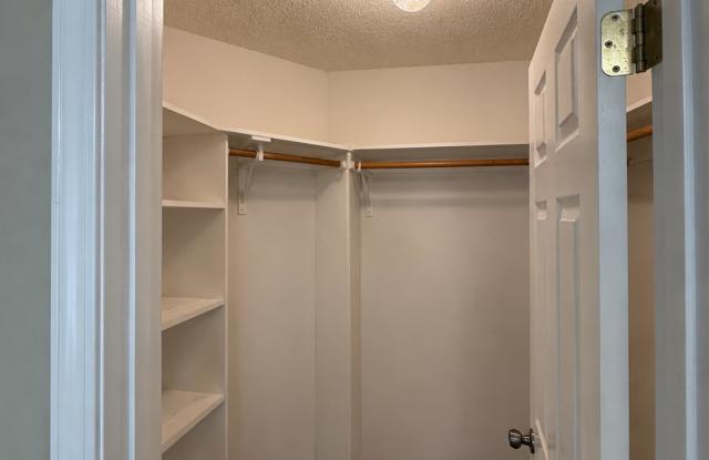 1658 North Saddlehorn Avenue Gallery 2