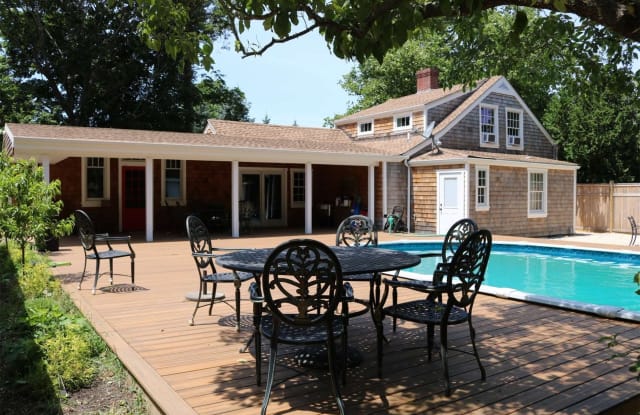 11920 Main Bayview Road - 11920 Main Bayview Road, Southold, NY 11971