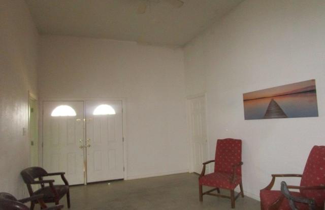 1816 Old Pioneer Road Gallery 2