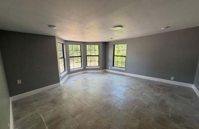 151 Darden Gallery 4