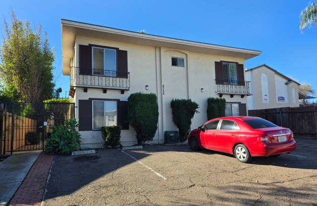 32nd St. 4754 photos photos