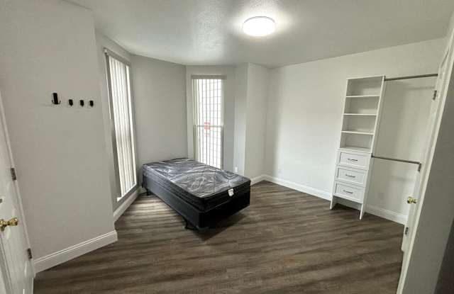 247w8th photos photos